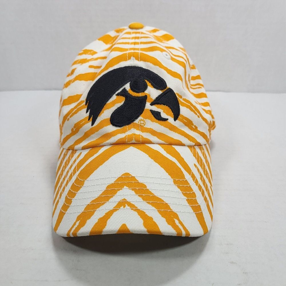 Iowa Hawkeyes Top‎ of the World Zubaz Gold White Snapback Hat